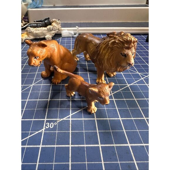 Schleich LION FAMILY pride pack figure bundle Lioness Cub vintage 1996 212 23032 - Picture 1 of 3